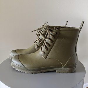 Olive green Madewell The Lace-Up Lugsole Rain Boot, Size 10